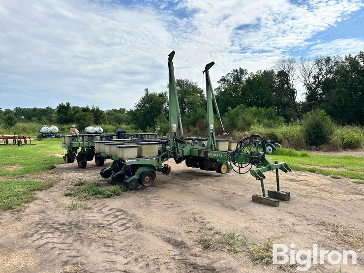 john-deere-7200-image-3