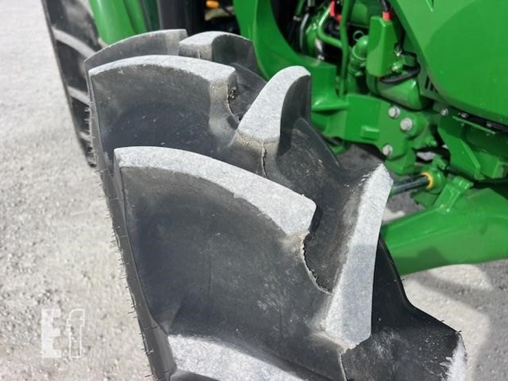 2023-john-deere-5075e-image-15