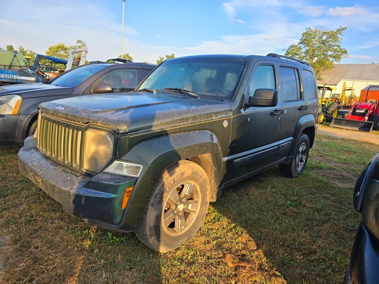 2008-jeep-liberty-image-1