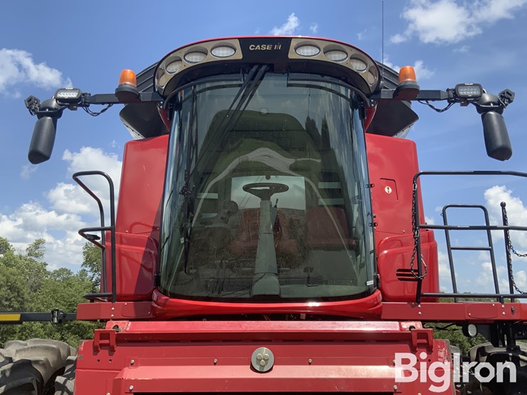 2015-case-ih-7240-image-14