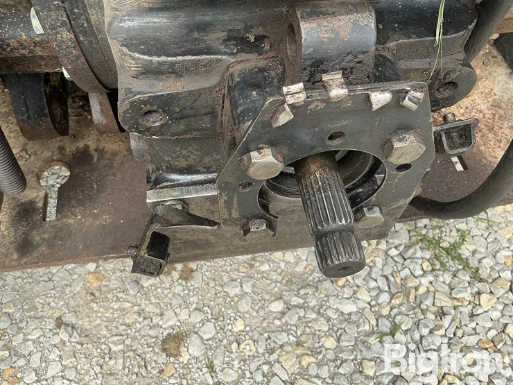 2013-new-holland-ts6.120-image-10