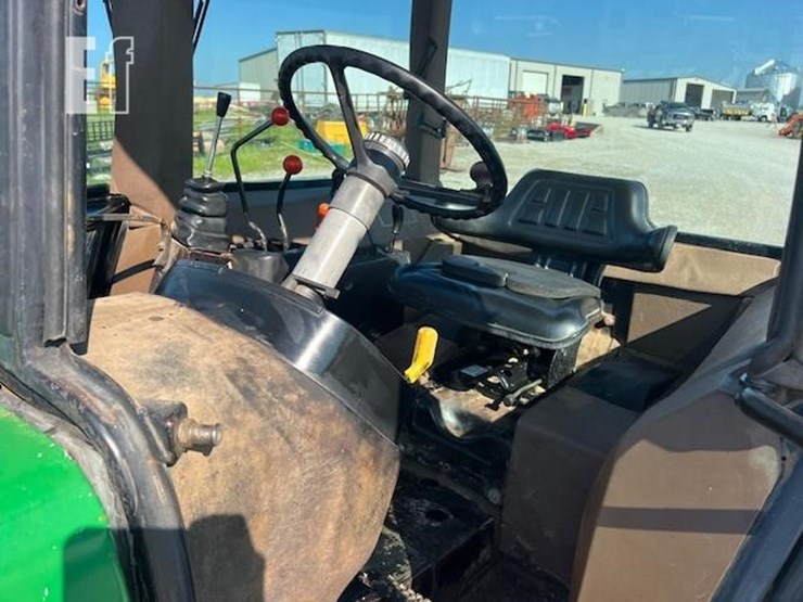 john-deere-2550-image-24