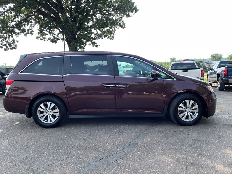 2014-honda-odyssey-image-6
