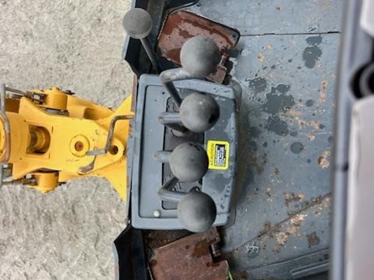 2003-deere-310sg-image-32