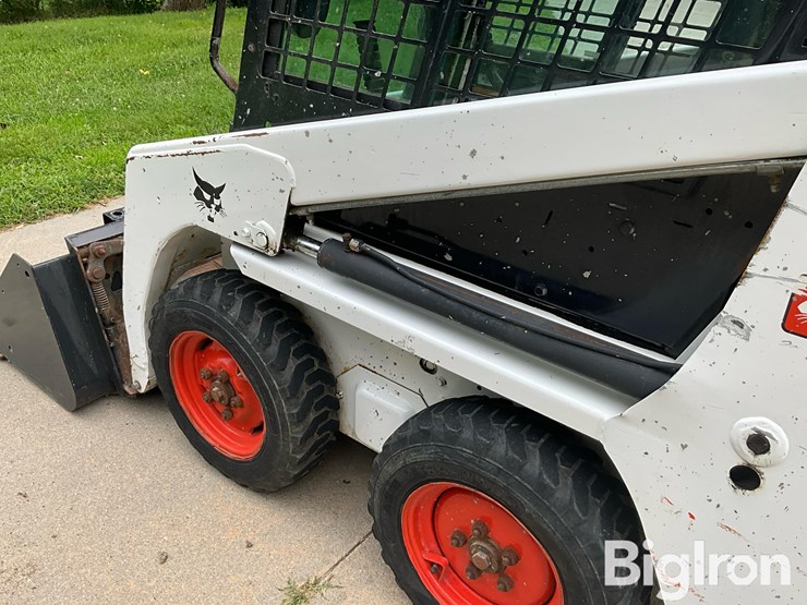 2010-bobcat-s70-image-9