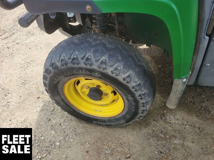 2015-john-deere-gator-image-24