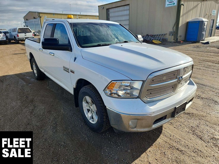 2013-ram-1500-slt-image-2