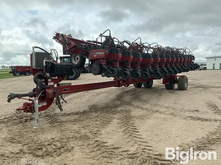 2011-case-ih-1240-image-1