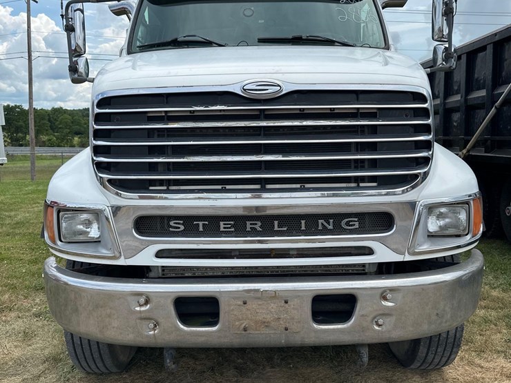 2007-sterling-lt8500-image-2