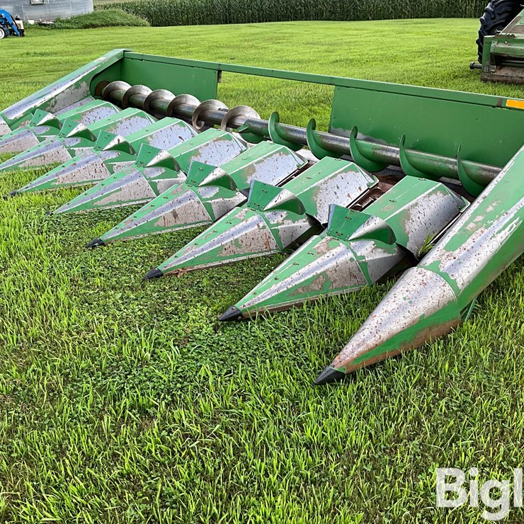 JOHN DEERE 843