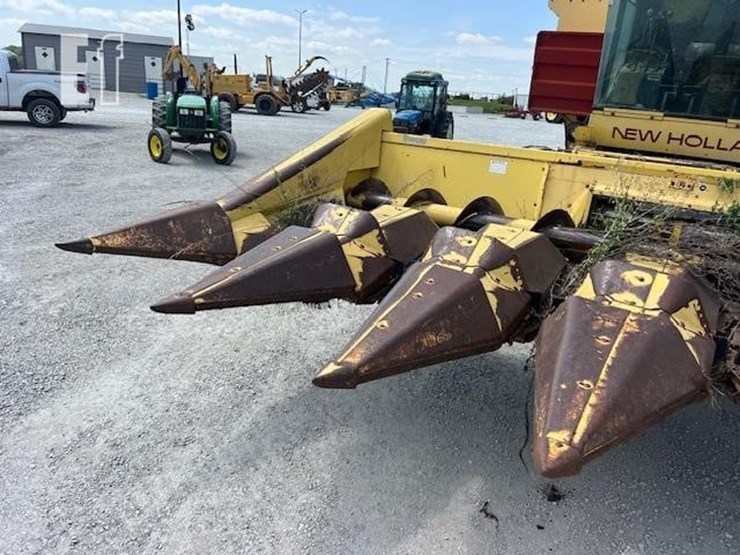 new-holland-tr85-image-17