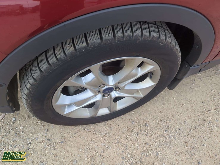 2013-ford-escape-sel-image-27