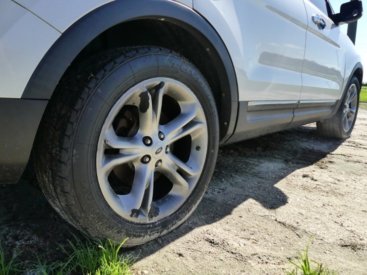 2012-ford-explorer-image-5
