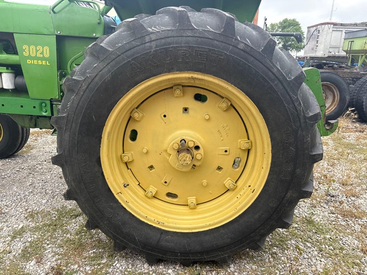 1969-john-deere-3020-image-18