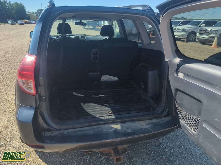 2008-toyota-rav4-image-18