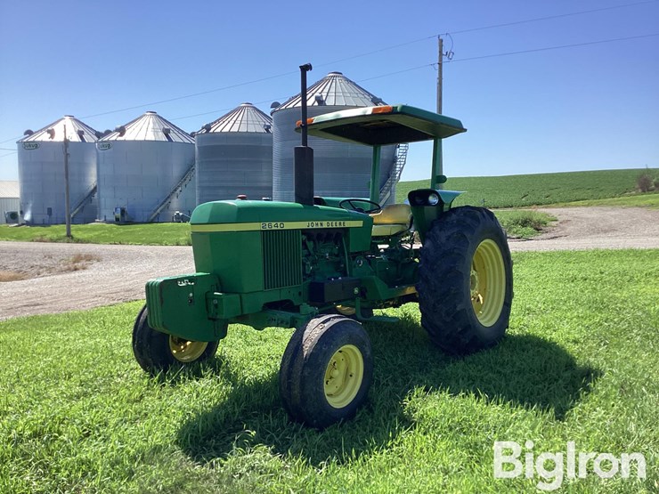 1979-john-deere-2640-image-1