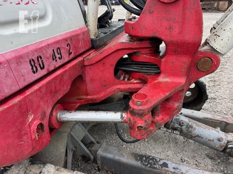 takeuchi-tb260-image-23