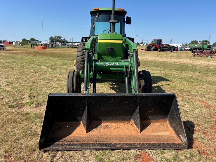 john-deere-4240-image-17