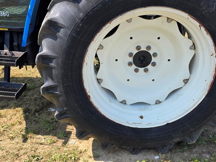 new-holland-t5060-image-25