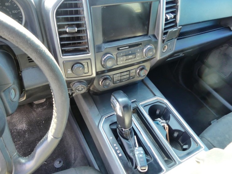 2020-ford-f150-xl-image-13
