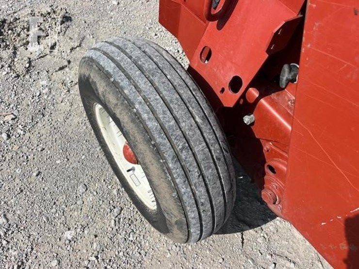 hesston-540-image-13
