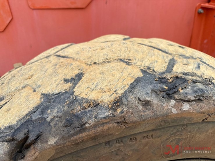 2018-jlg-8042-image-10