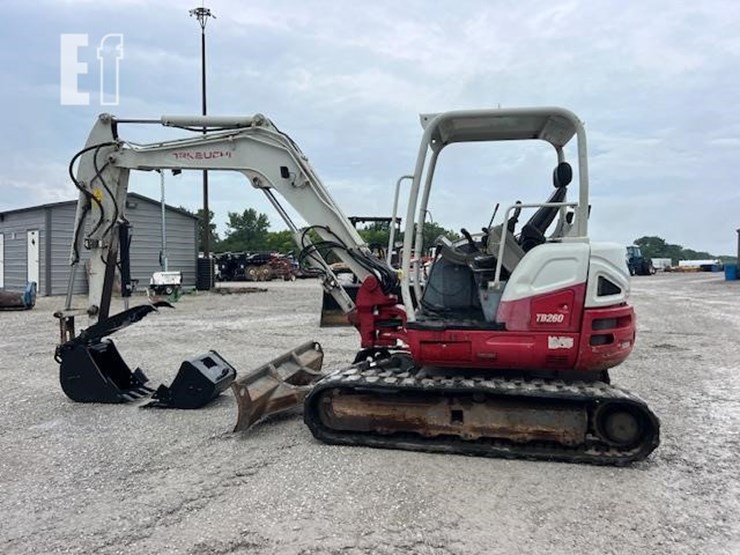 takeuchi-tb260-image-4