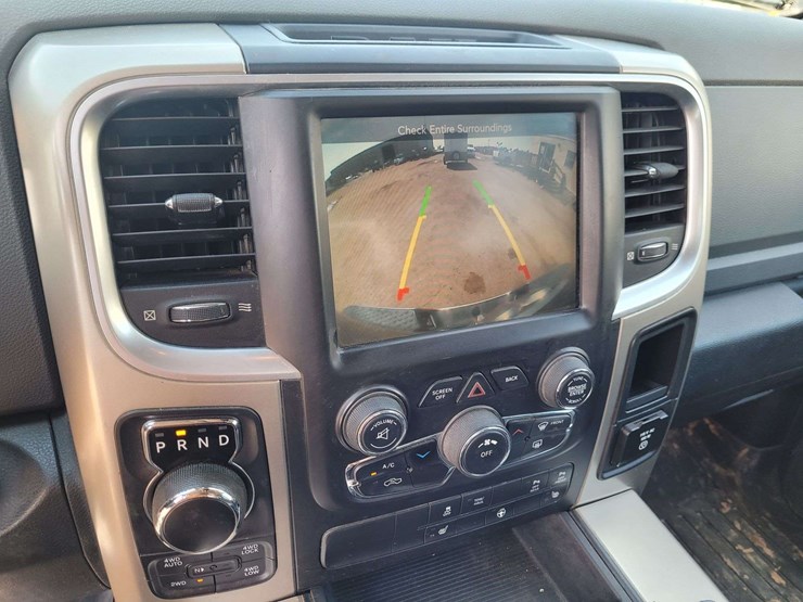 2014-ram-1500-slt-image-11