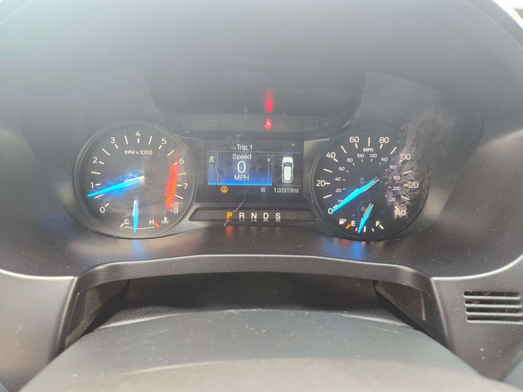 2019-ford-explorer-xlt-image-17