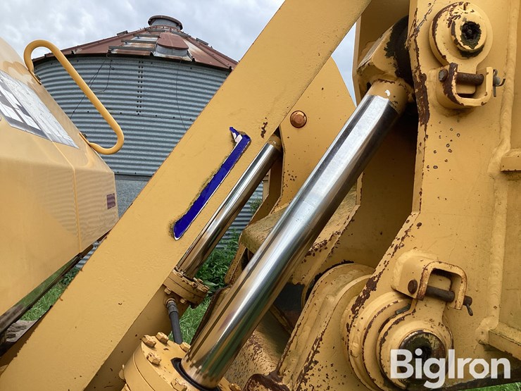 2003-deere-850c-lt-image-17