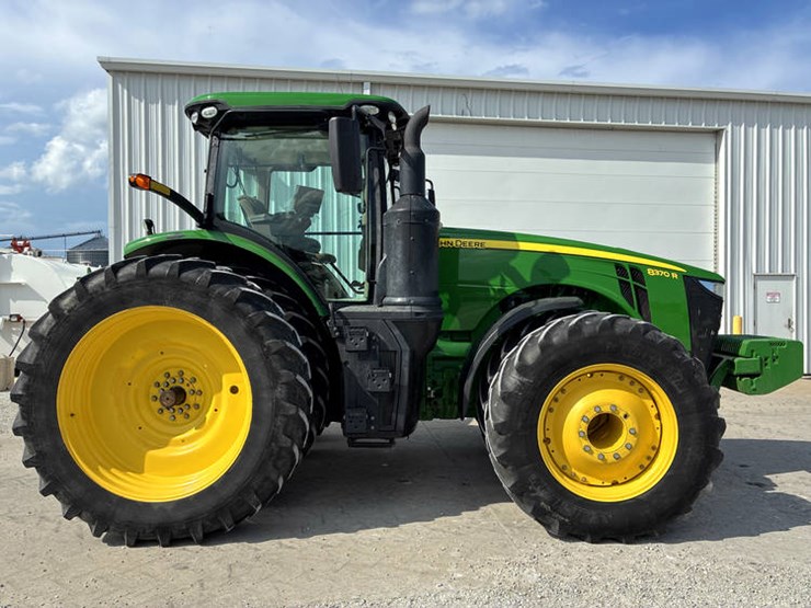 2018-john-deere-8370r-image-4