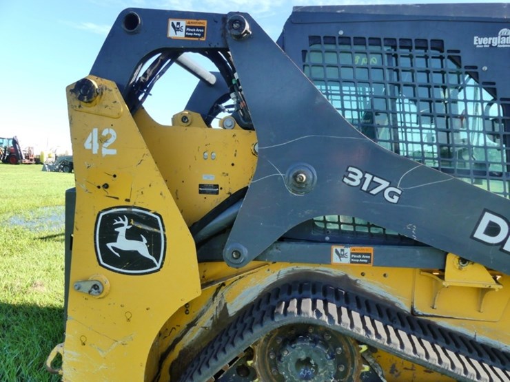 deere-317g-image-7