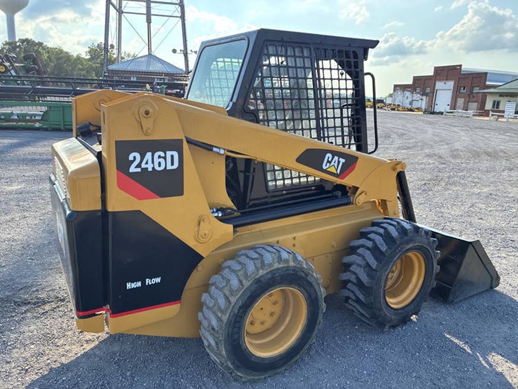 2019-caterpillar-246d-image-12