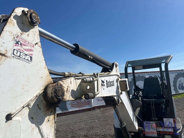 2016-bobcat-e32i-image-18