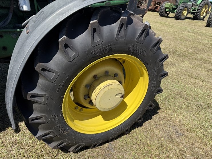 john-deere-7130-image-7