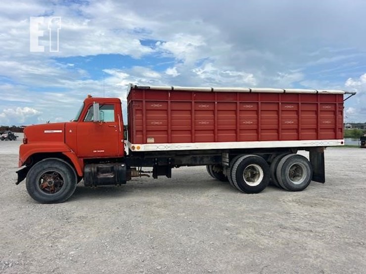 1974-international-fleetstar-image-3
