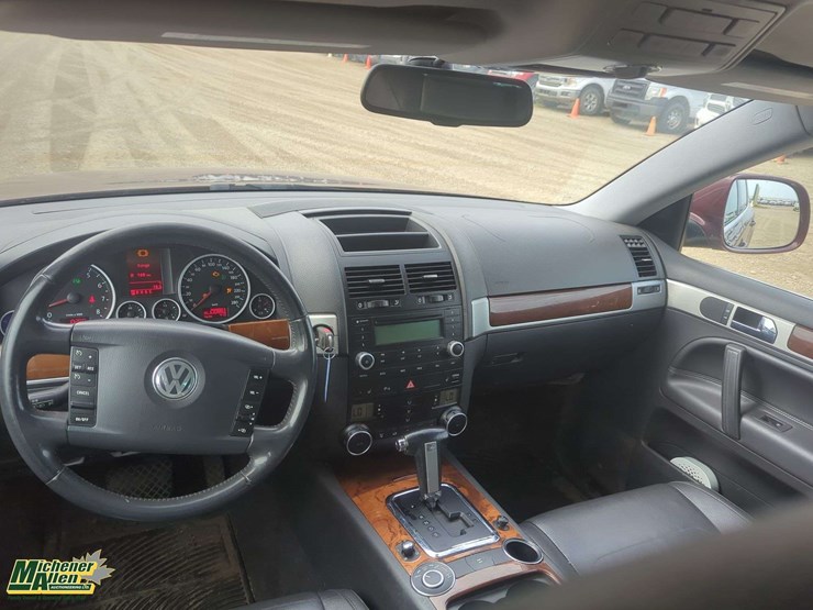 2008-volkswagen-touareg-image-9