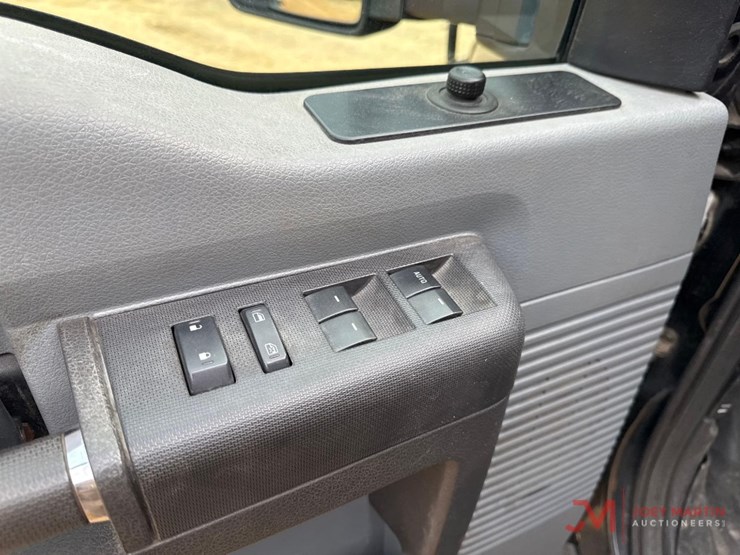 2012-ford-f250-xl-image-24