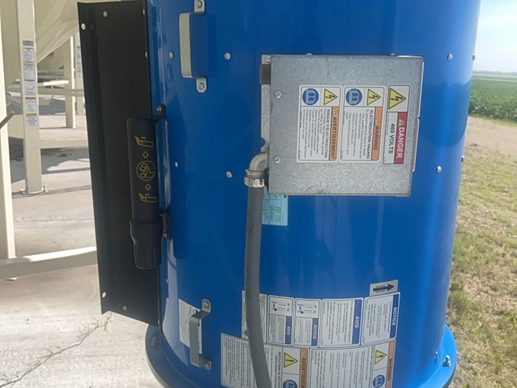 concept-7,500-bu.-hopper-bin-with-agi-grainguard-bin-fan,-10-hp-3-phase-electric-motor-image-37