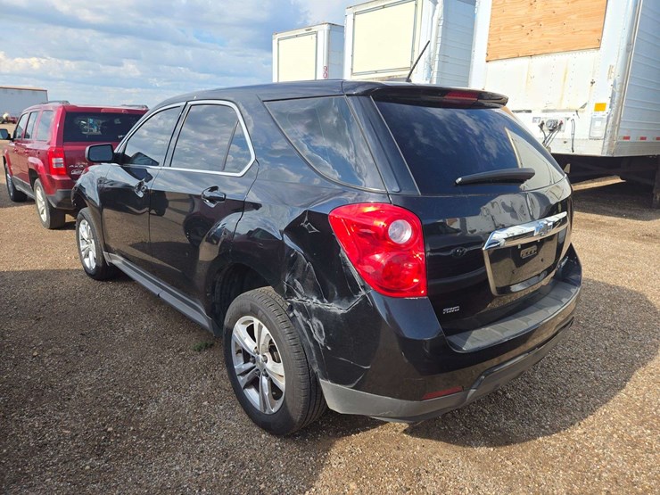2015-chevrolet-equinox-ls-image-8