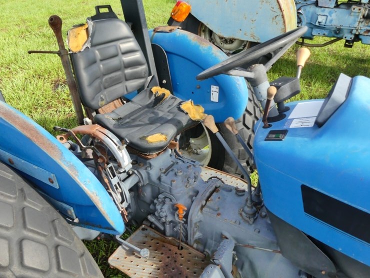 new-holland-3930-image-10
