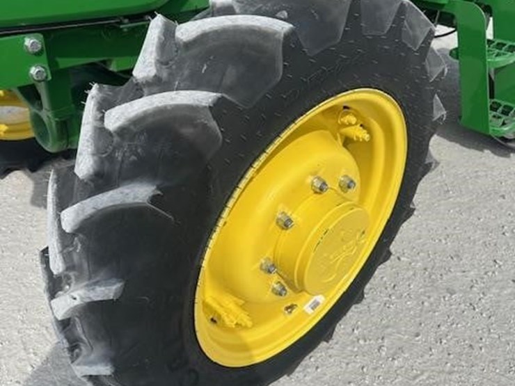 2023-john-deere-5050e-image-12