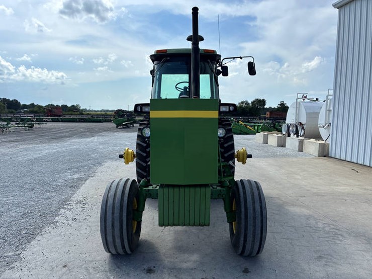 1987-john-deere-4630-image-11