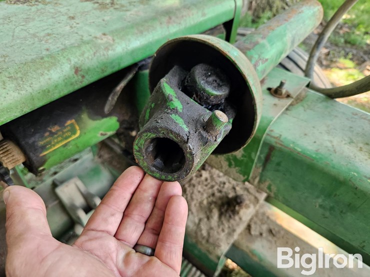 john-deere-34-image-12