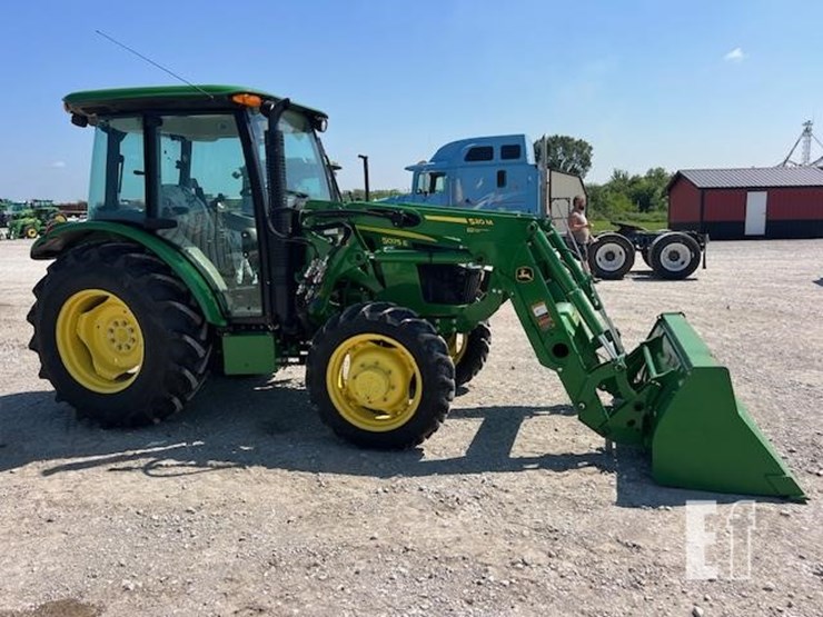 2021-john-deere-5075e-image-8