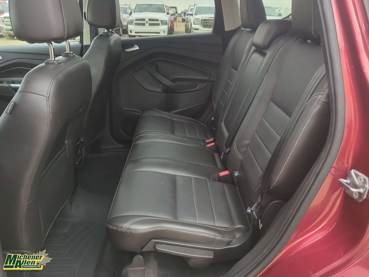 2013-ford-escape-sel-image-14