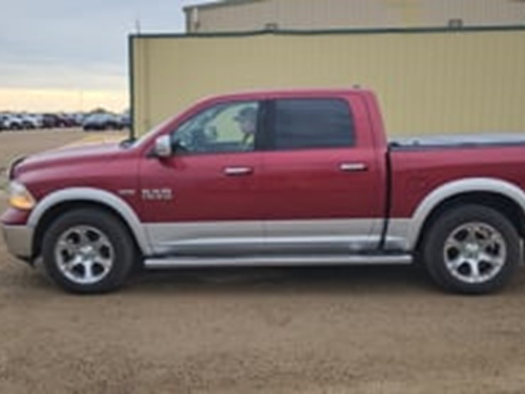 2013-ram-1500-laramie-image-5