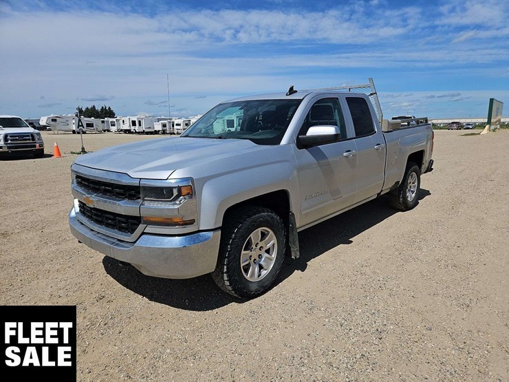 2018-chevrolet-silverado-1500-image-1