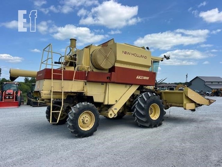 new-holland-tr85-image-8