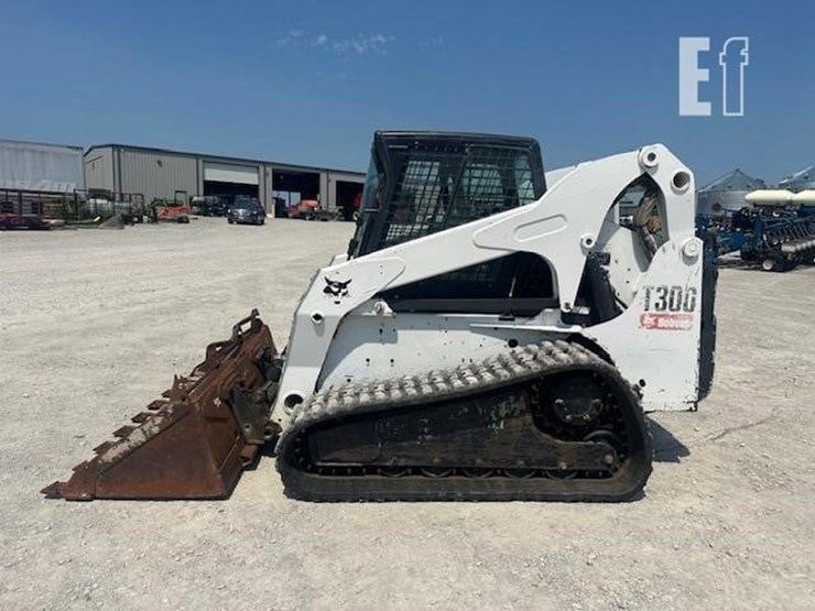 2007-bobcat-t300-image-3